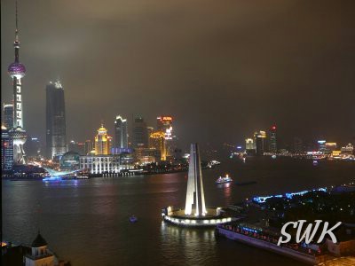  Shanghai bei Nacht
